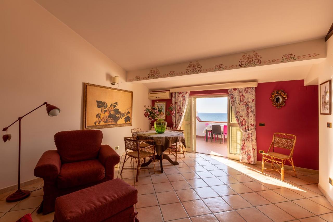 Vacanze Al Mare Patrizia'S Sweet Home Terme Vigliatore Bagian luar foto