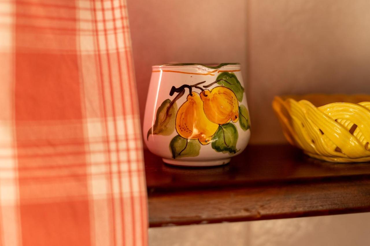 Vacanze Al Mare Patrizia'S Sweet Home Terme Vigliatore Bagian luar foto