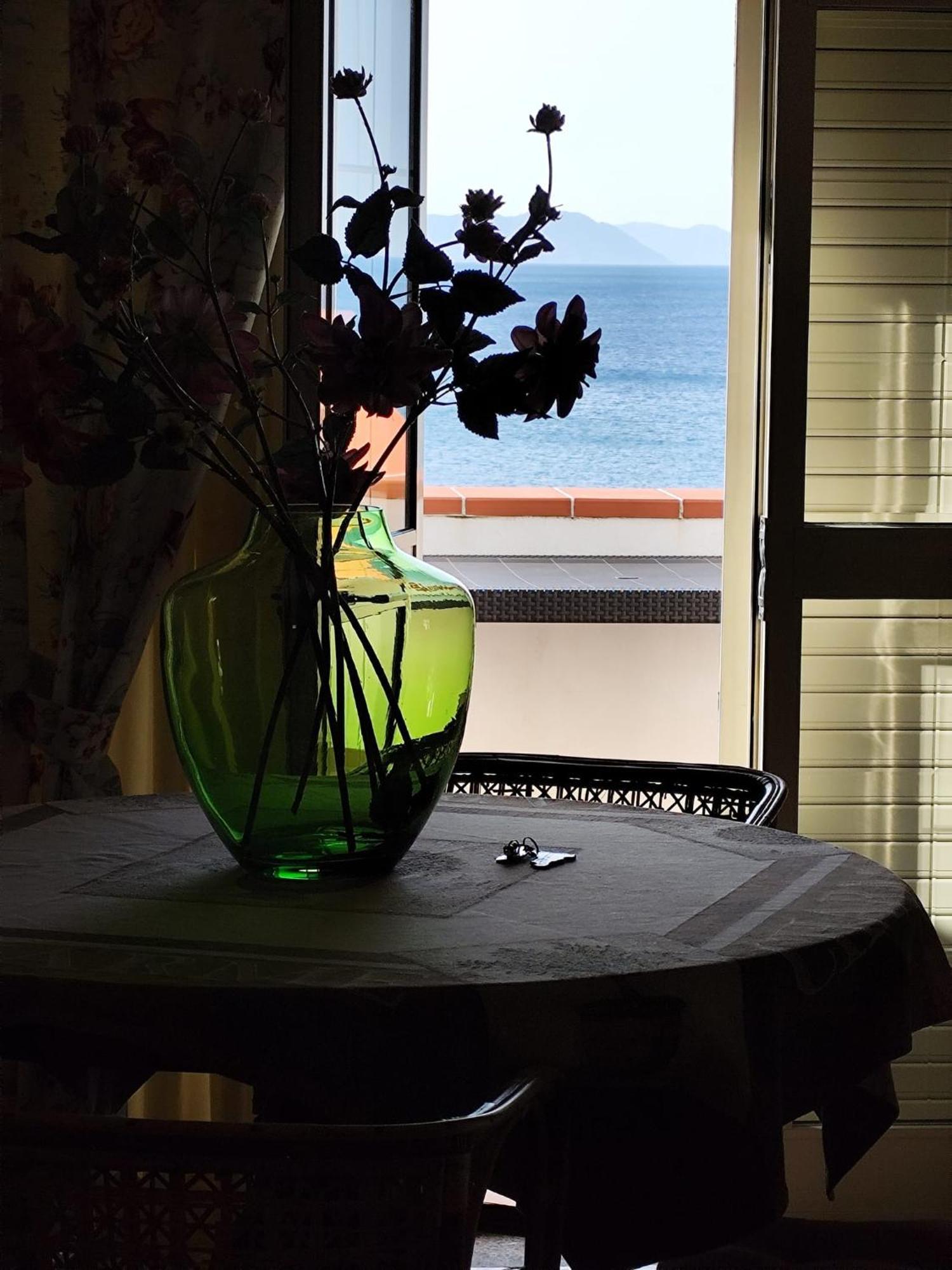 Vacanze Al Mare Patrizia'S Sweet Home Terme Vigliatore Bagian luar foto
