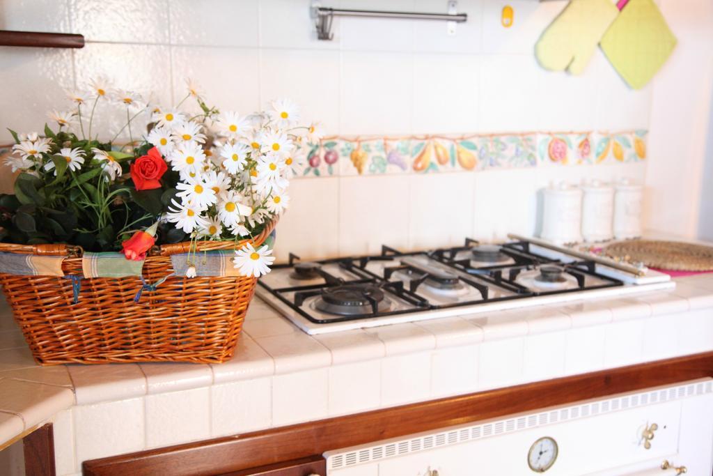 Vacanze Al Mare Patrizia'S Sweet Home Terme Vigliatore Ruang foto